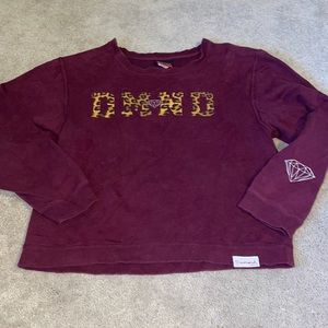 Long sleeve crew neck diamond size large